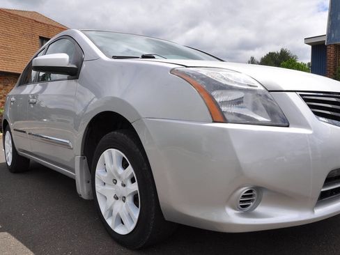Used 2010 Nissan Sentra 2.0 S w/ Convenience Pkg FWD image 5