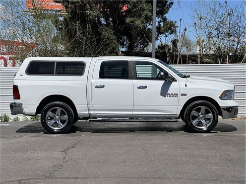 Used 2018 RAM 1500 Big Horn AWD/4WD image 9