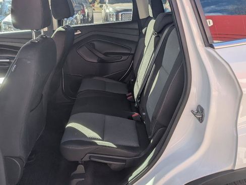 Used 2017 Ford Escape SE AWD/4WD image 10