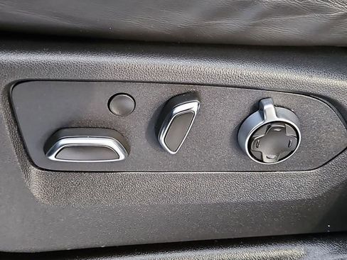 Used 2024 Cadillac Escalade ESV Sport Platinum image 25