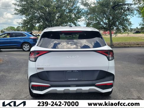 Certified 2024 Kia Sportage EX FWD image 5