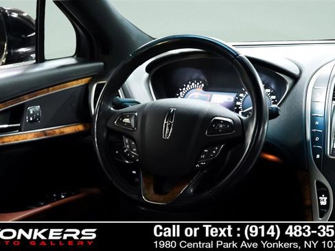 Used 2017 Lincoln MKX Reserve w/ Lincoln MKX Climate Package image 38