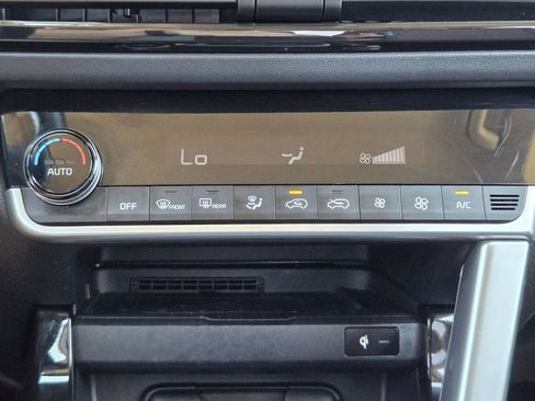 Used 2023 Kia Seltos SX image 18