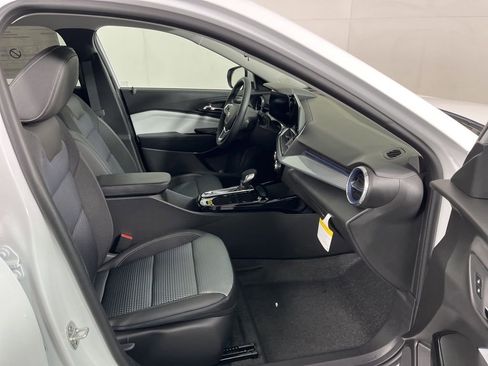 New 2026 Chevrolet Trax LT FWD image 8