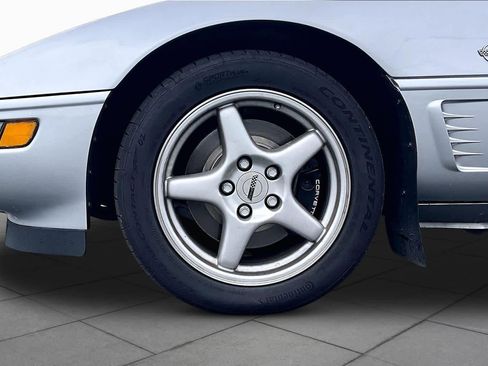 Used 1996 Chevrolet Corvette Convertible RWD image 10