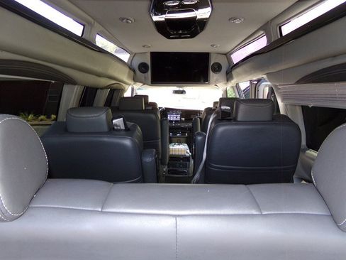 Used 2022 Chevrolet Express 2500 Extended RWD image 29