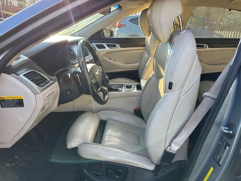 Used 2015 Hyundai Genesis 3.8 w/ Option Group 04 image 11