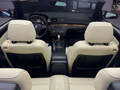 Used 2008 BMW 135i Convertible image 9