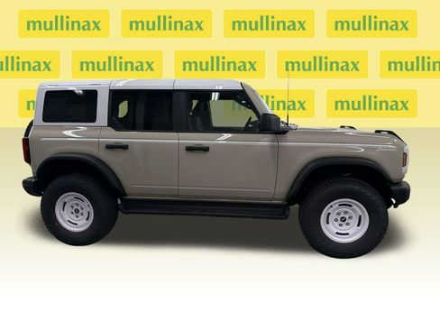 New 2026 Ford Bronco Heritage Edition image 2