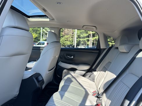 Used 2026 Honda HR-V EX-L image 9
