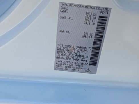 Certified 2025 Nissan Altima 2.5 SR image 38