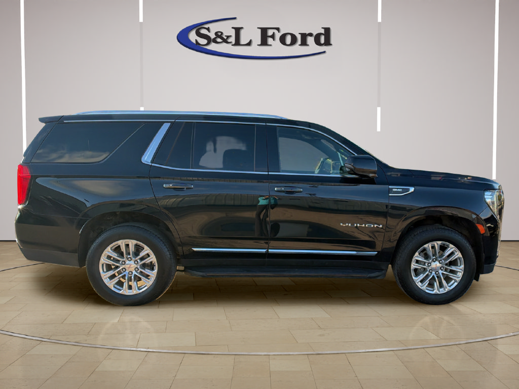Used 2024 GMC Yukon SLT w/ SLT Luxury Package AWD/4WD image 9