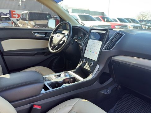 Used 2022 Ford Edge SEL w/ Convenience Package image 12