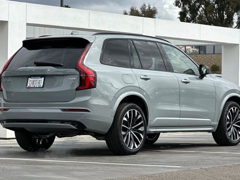 New 2026 Volvo XC90 T8 Ultra w/ Lounge Package AWD/4WD image 5
