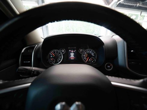 Used 2019 RAM 1500 Big Horn AWD/4WD image 14
