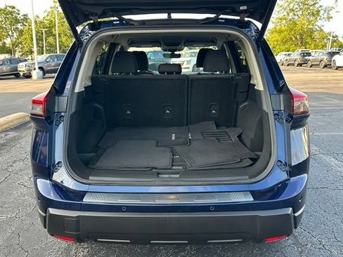 Certified 2025 Nissan Rogue SV AWD/4WD image 16