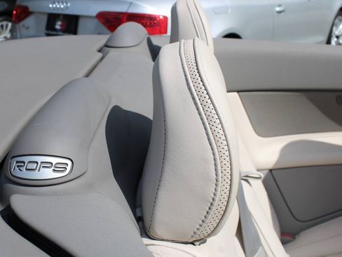 Used 2012 Volvo C70 T5 FWD image 32