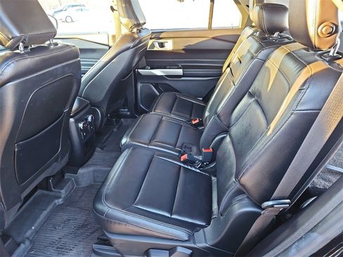 Used 2020 Ford Explorer XLT w/ Equipment Group 202A image 33