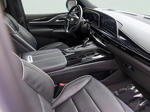 Used 2023 Cadillac Escalade Sport image 35