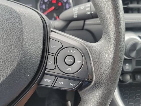 Used 2022 Toyota RAV4 LE AWD/4WD image 21