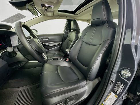 Certified 2025 Toyota Corolla XLE image 21