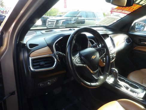 Used 2018 Chevrolet Equinox Premier AWD/4WD image 6