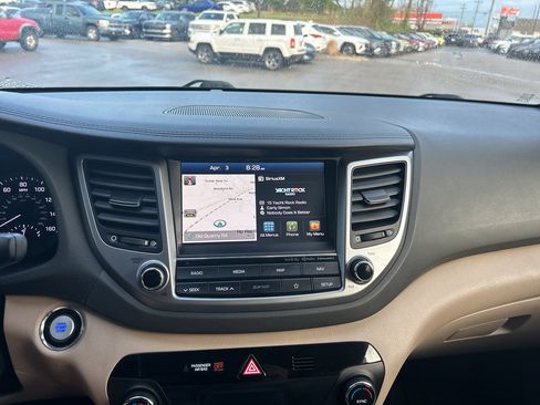 Used 2018 Hyundai Tucson Limited w/ Ultimate Package 02 image 13