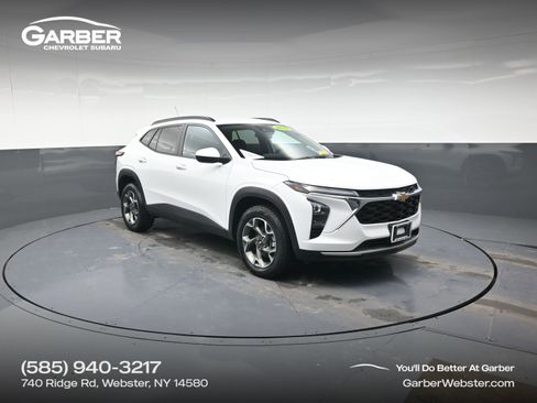 Used 2024 Chevrolet Trax LT w/ Driver Confidence Package image 1