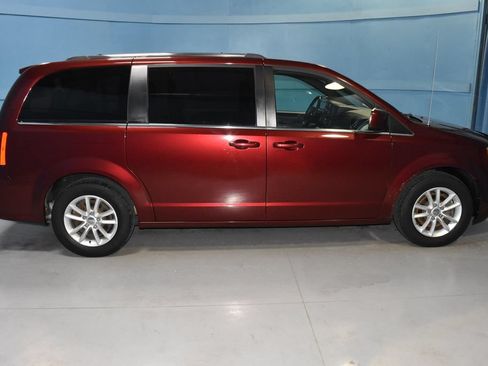 Used 2020 Dodge Grand Caravan SXT FWD image 20