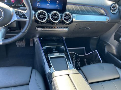 Certified 2025 Mercedes-Benz GLB 250 4MATIC image 11
