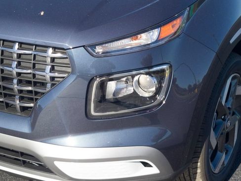 New 2026 Hyundai Venue SEL FWD image 10