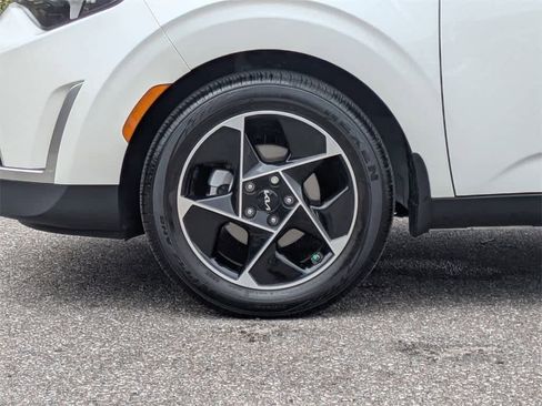 Used 2024 Kia Soul EX image 10
