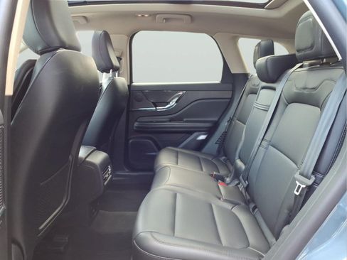 Used 2024 Lincoln Corsair AWD w/ Equipment Group 101A image 9