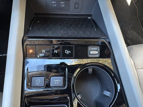 Used 2025 Nissan Murano SV image 20