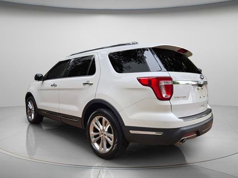 Used 2018 Ford Explorer Limited FWD image 7