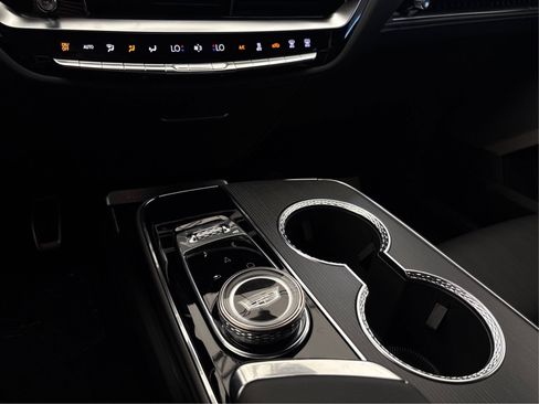 New 2026 Cadillac Lyriq V AWD/4WD image 18