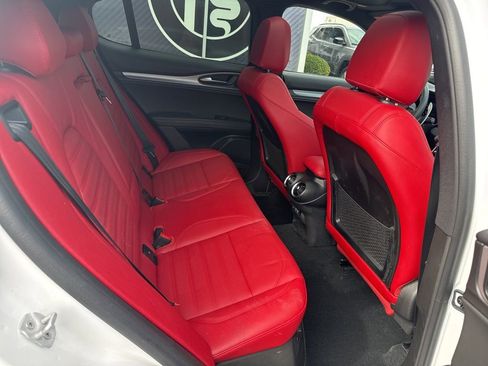 Used 2024 Alfa Romeo Stelvio Veloce image 56