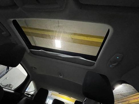 Used 2012 Ford Focus SEL image 32