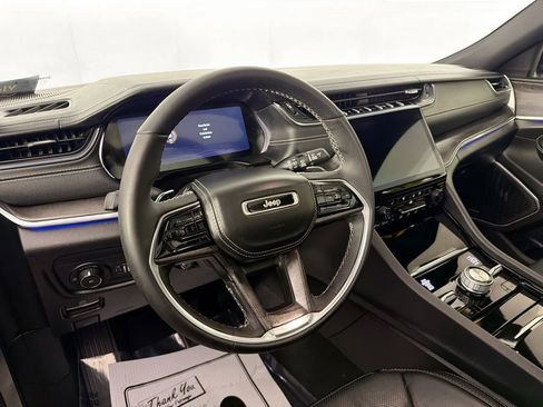 Used 2024 Jeep Grand Cherokee L Overland w/ Trailer Tow Package image 9