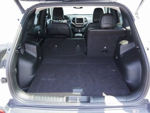 Used 2023 Jeep Cherokee Altitude Lux image 8