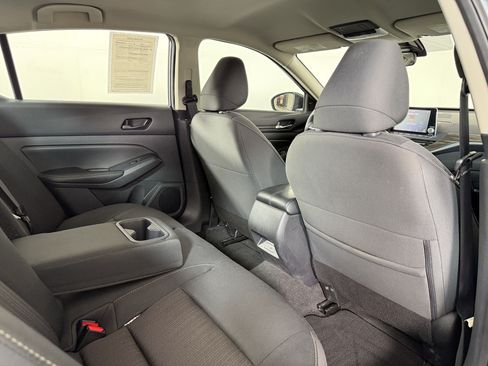 Used 2025 Nissan Altima 2.5 SV FWD image 28