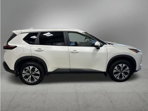 Used 2022 Nissan Rogue SV w/ SV Premium Package AWD/4WD image 6