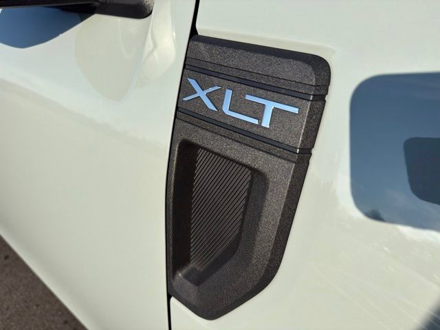 Used 2024 Ford Maverick XLT w/ XLT Luxury Package FWD image 5