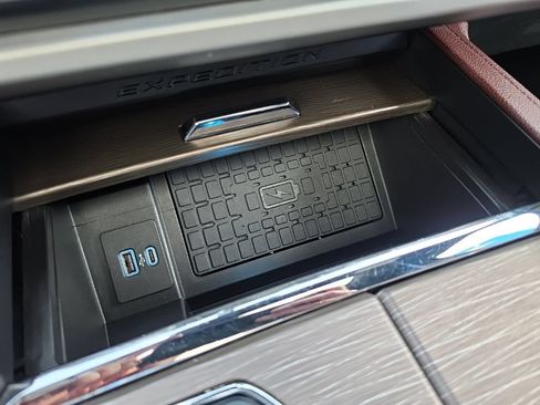 Used 2024 Ford Expedition Limited AWD/4WD image 14
