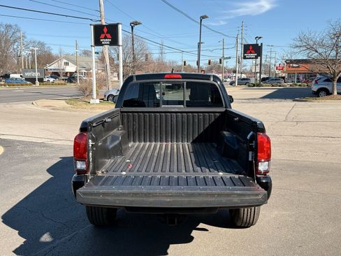 Used 2023 Toyota Tacoma SR image 6