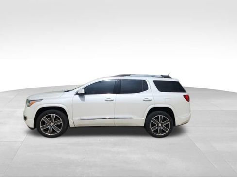 Used 2018 GMC Acadia Denali w/ Technology Package FWD image 6