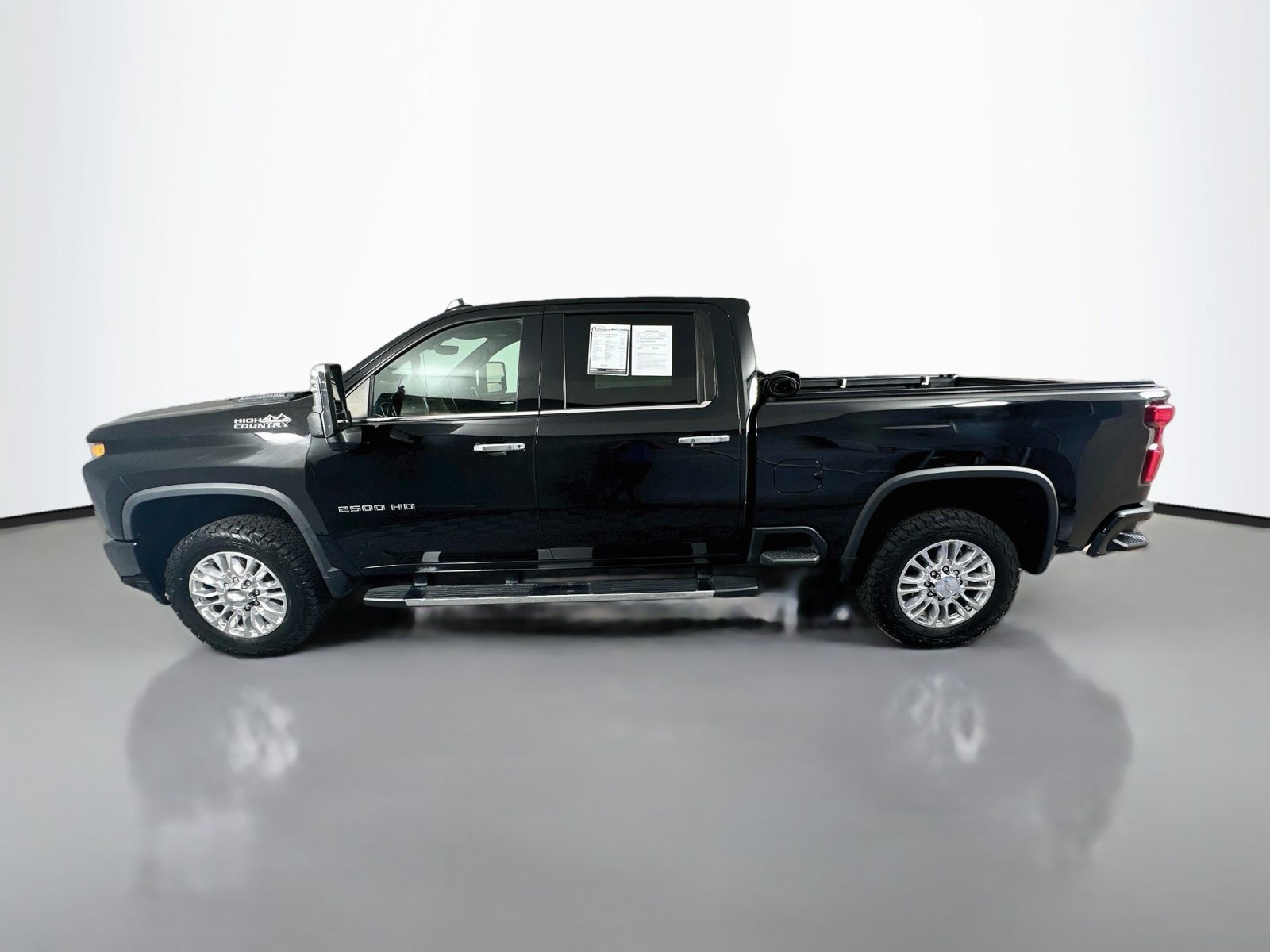 Used 2020 Chevrolet Silverado 2500 High Country w/ Z71 Off-Road Package AWD/4WD image 4
