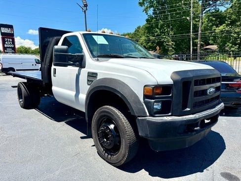 Used 2009 Ford F550 2WD Regular Cab Super Duty image 3