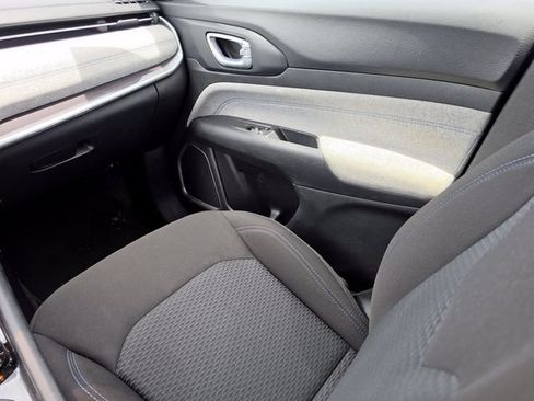 Used 2023 Jeep Compass Sport AWD/4WD image 18