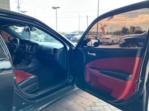 Used 2018 Dodge Charger R/T Scat Pack RWD image 51